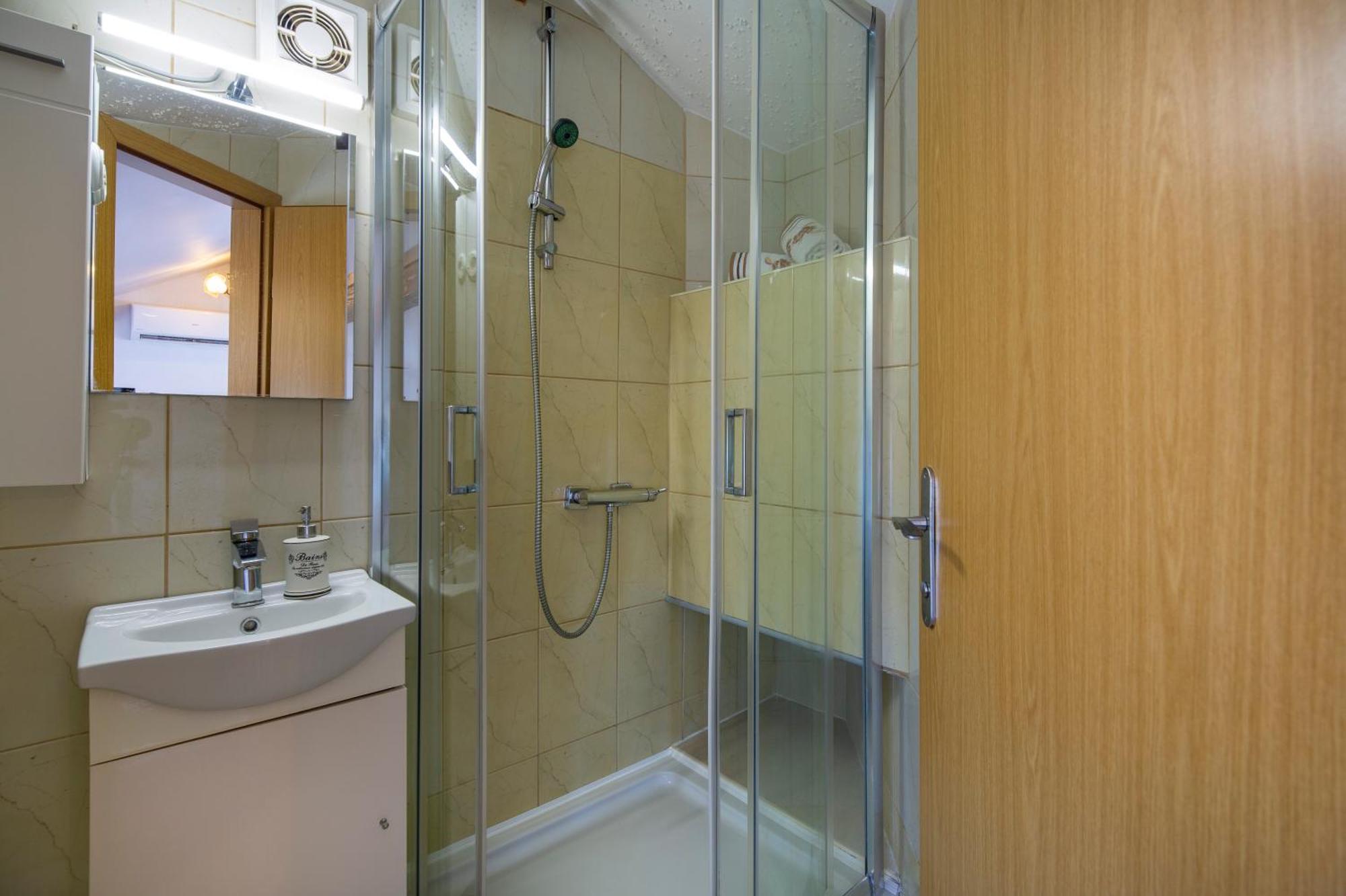 Apartman Viki Stinjan Pula Dış mekan fotoğraf