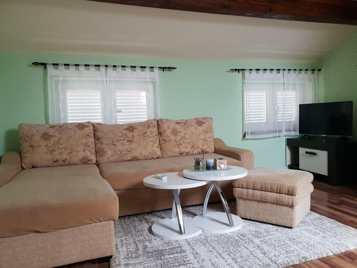 Apartman Viki Stinjan Pula Dış mekan fotoğraf