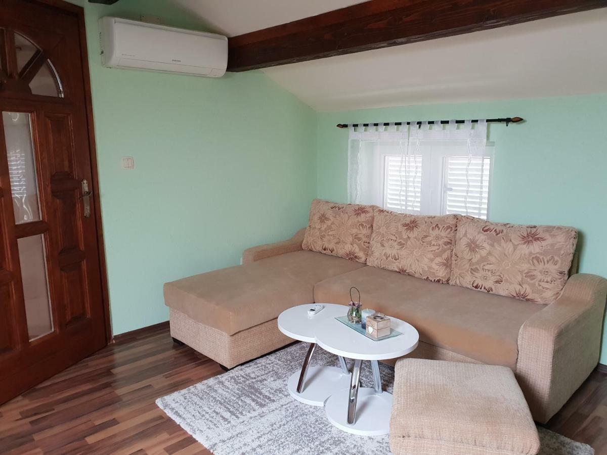 Apartman Viki Stinjan Pula Dış mekan fotoğraf